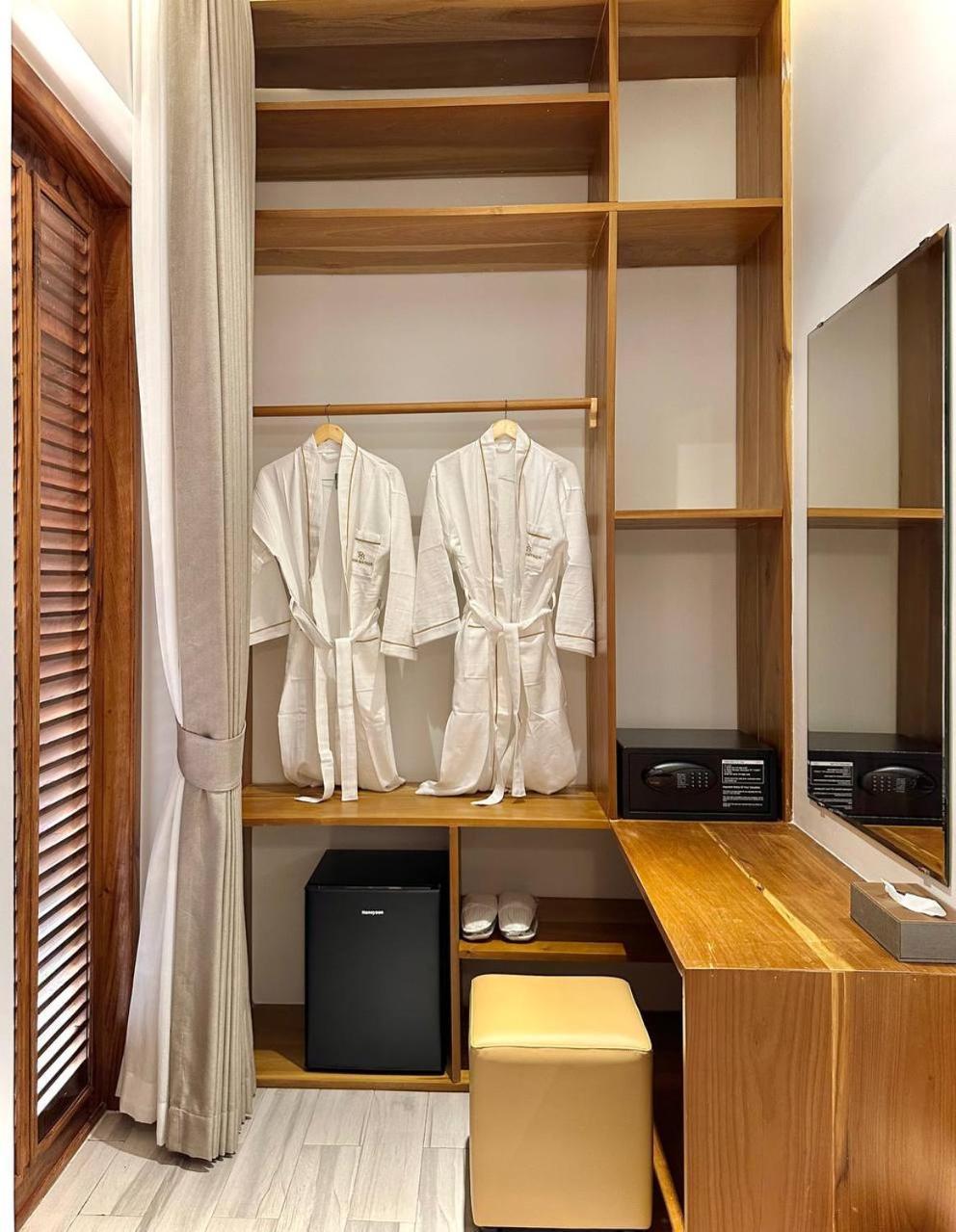 The R&B Boutique Hotel Кампот Екстериор снимка