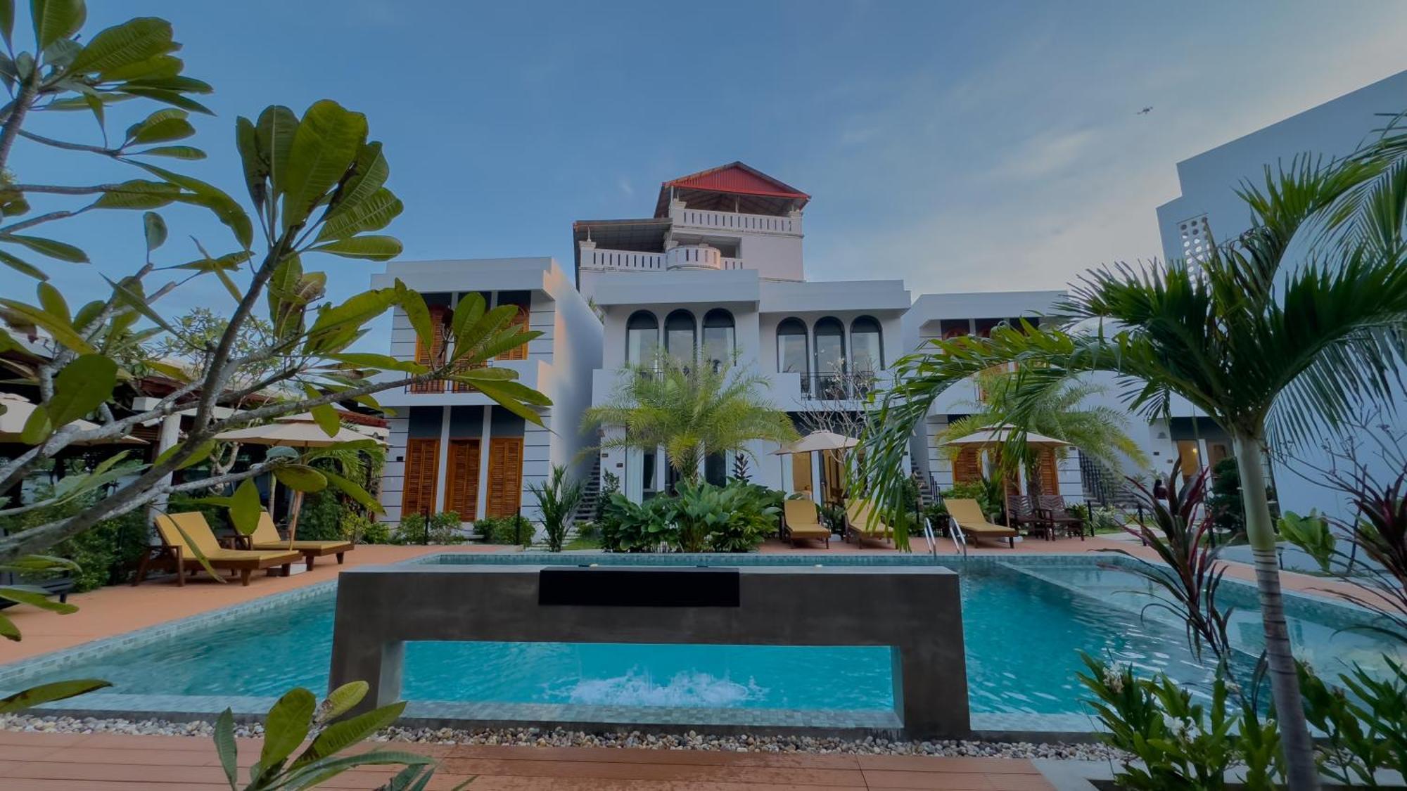 The R&B Boutique Hotel Кампот Екстериор снимка